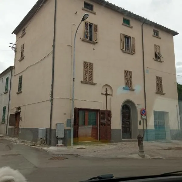 Casa Garage, hotel v destinácii Roccatederighi