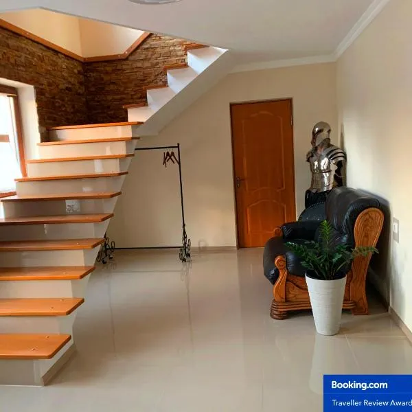Зелений Дім - ViriDi House, hotel v destinaci Moršin