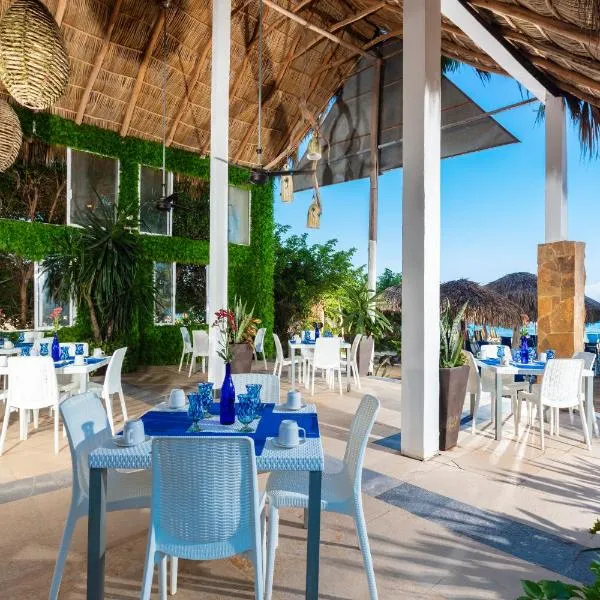 Blue Chairs Resort by the Sea - Adults Only, hotel in El Refugio