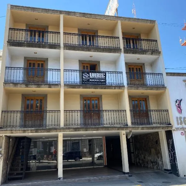 HOTEL FLAMINGOS DE CIUDAD GUZMAN, ξενοδοχείο σε Ciudad Guzman