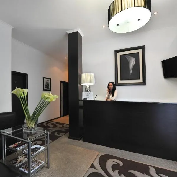 Reno Hotel、オデッサのホテル