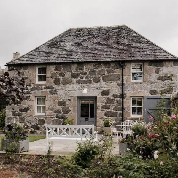 The Lodges @ Barra Castle, hotel v destinaci Inverurie