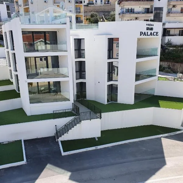 Grand Palace, hotel in Trogir