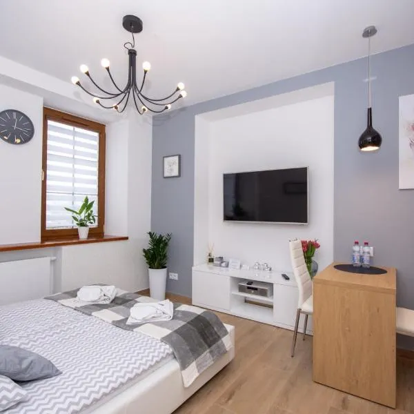 Apartamenty AP 10, hotel in Częstochowa