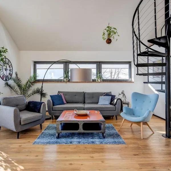 Hotel Maralák，翁德雷尼肯下坤奇采的飯店