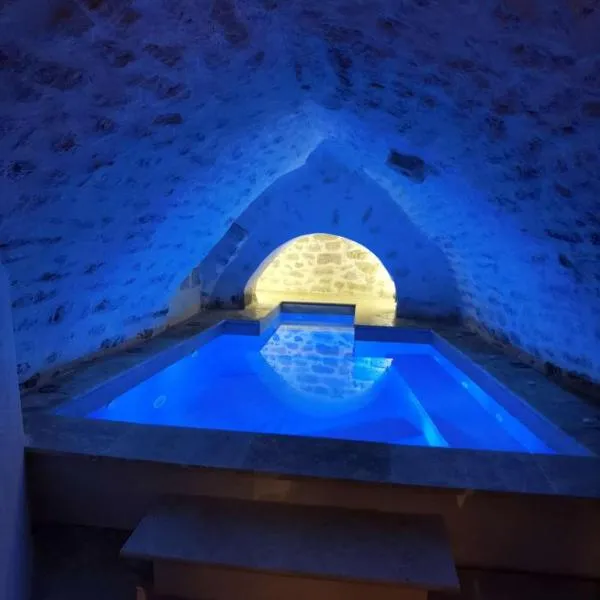 LE SPA INSOLITE DE MALAUCENE, hotel in Malaucène