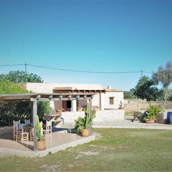 Siamoformentera Villa Annabella, hotel in Sant Francesc Xavier