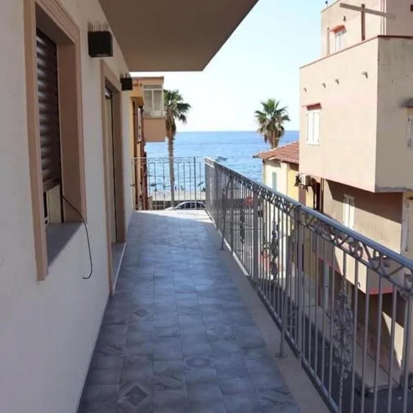 Samuel Fish, hotel v destinaci Bagnara Calabra