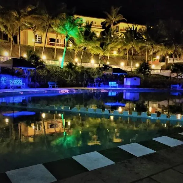 Indismart Woodbourne Resort, hotel em Margão