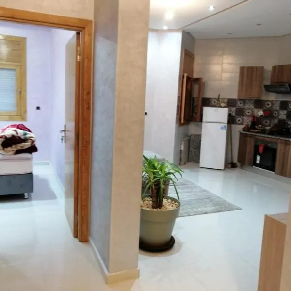 Joli appartement Casablanca ain sebaa, hotel in Casablanca