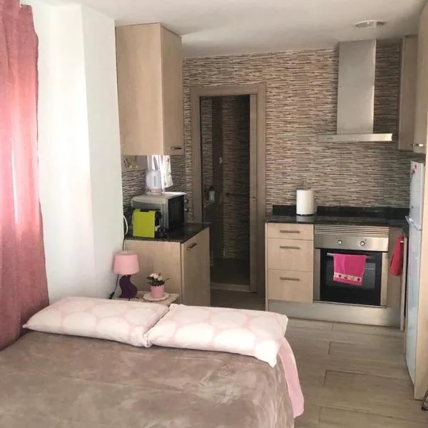 Miniestudio en Calafell, cerca Barcelona, hotel v destinácii Calafell