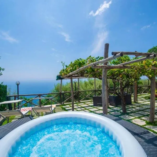 Holiday House Nuvola in Amalfi Coast, hotel u Furoreu