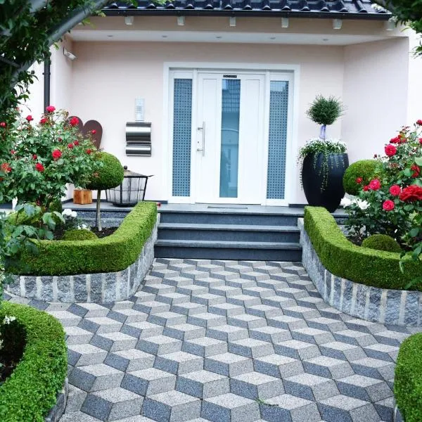 Antike & Modern DELUXE, hotel a Günzburg