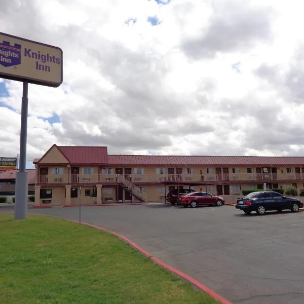 Knights Inn Phoenix at N Black Canyon Hwy, hotel v destinaci Phoenix