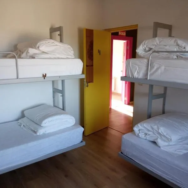 Albergue Fresno de Cantespino - La Tormenta, hotel v destinaci Fresno de Cantespino