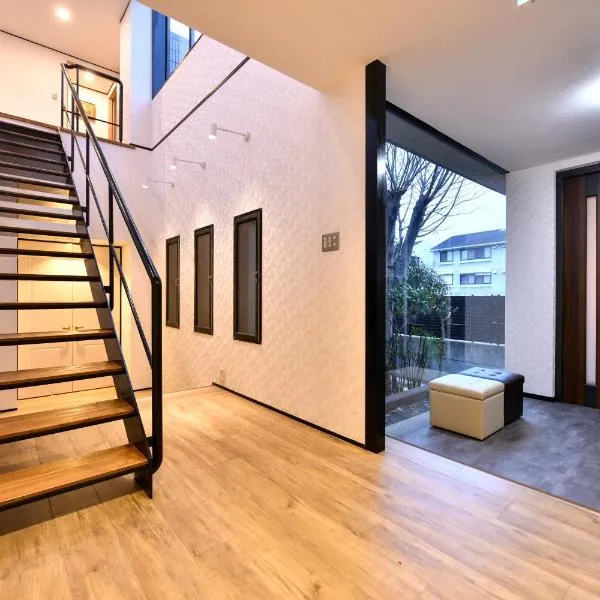 BRUCE Luxury House、泉佐野市のホテル