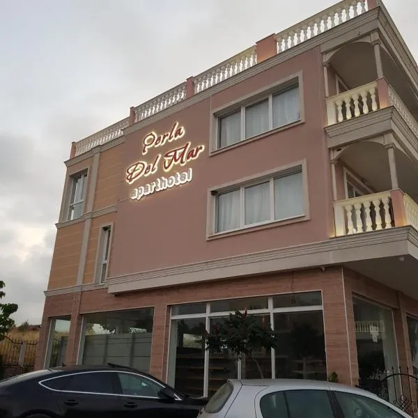 Perla Del Mar Aparthotel، فندق في لوزينيتس
