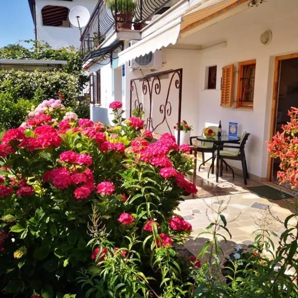 Apartmani Rita Studio, hotel in Novigrad Istria