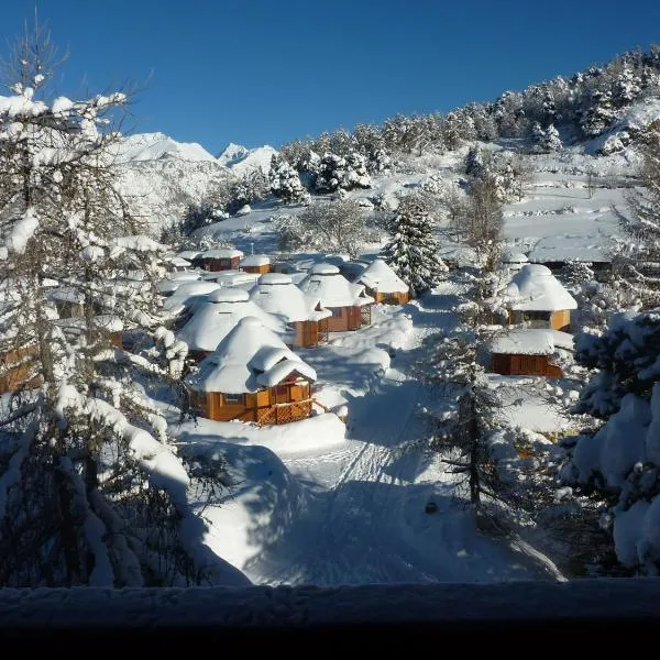 DalaiLama Village – hotel w mieście Antey-Saint-André