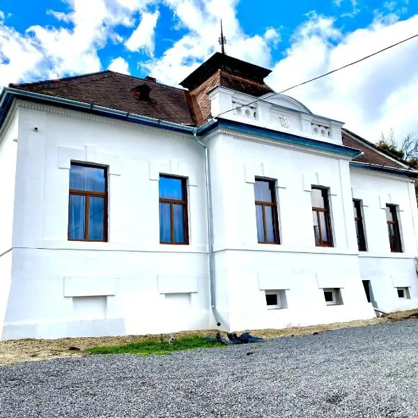 Szinyei Merse-Kastély, hotel in Sátoraljaújhely