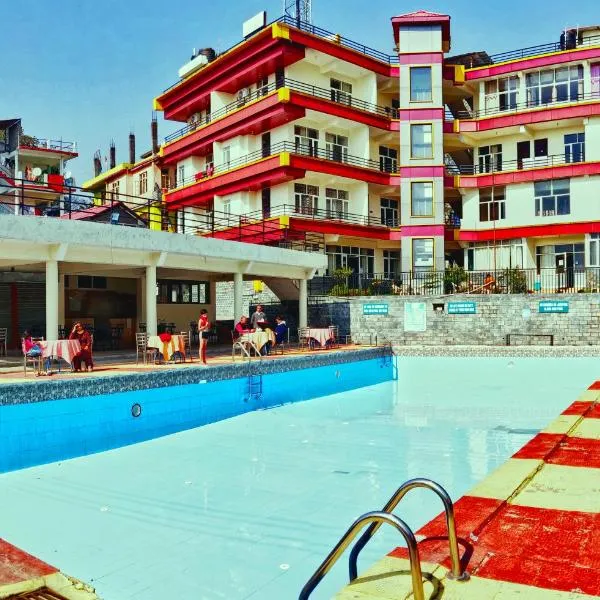 Highland Village Resort: Khās Nagrota şehrinde bir otel