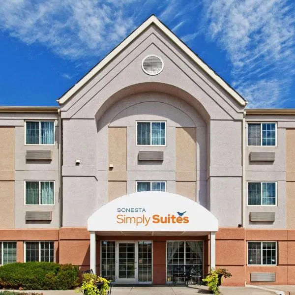 Sonesta Simply Suites Wichita Airport, hotel en Goddard