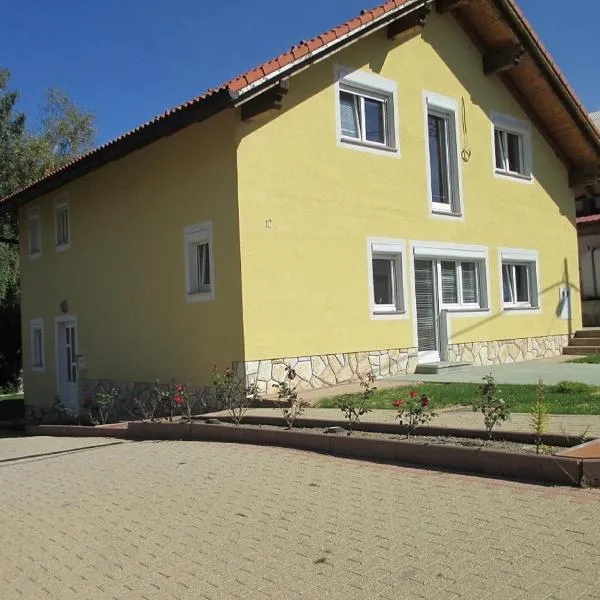Apartment JULIJA 1, hotel v destinaci Fužine