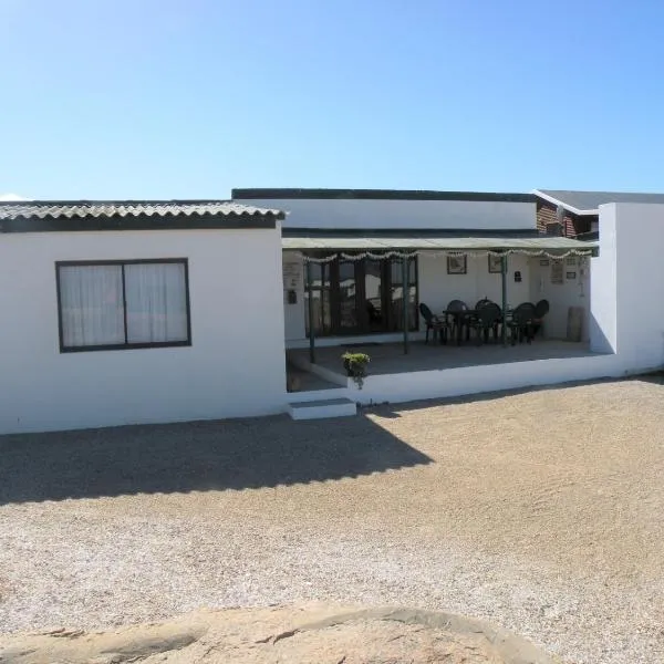 Honne-Hemel Oubaas, hotel en Hondeklipbaai