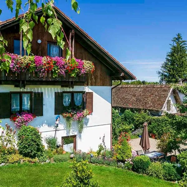 Blumenwohnung Irene DORN, hotel en Andechs