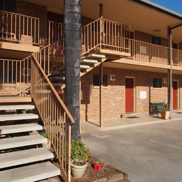 Cobar Town & Country Motor Inn, hotel en Cobar