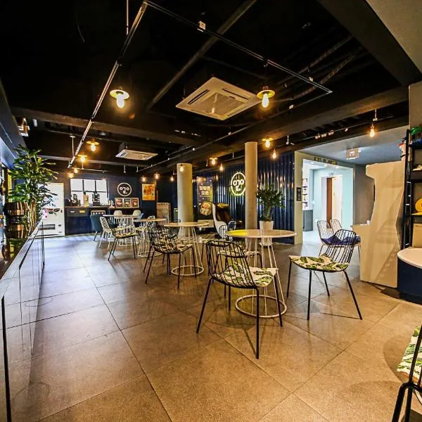 Hotel Yeogiuhtte Gyeongpo, khách sạn ở Gangneung