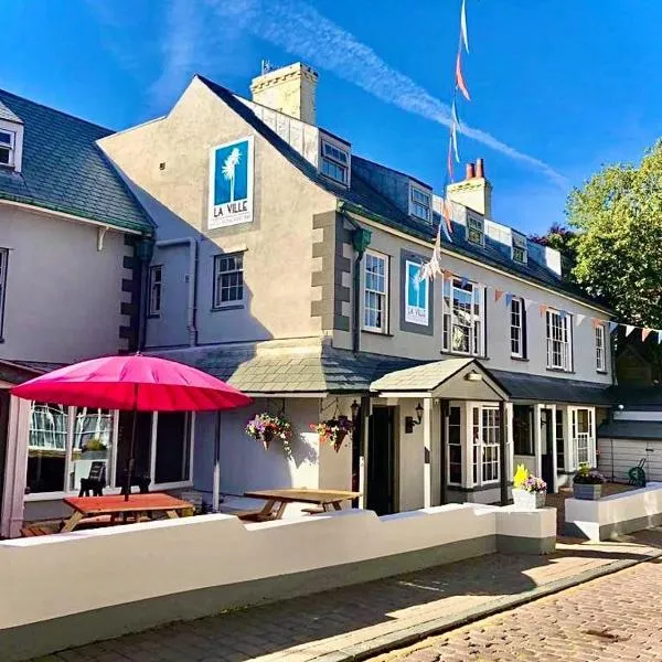 La Ville Hotel, hotel em Alderney