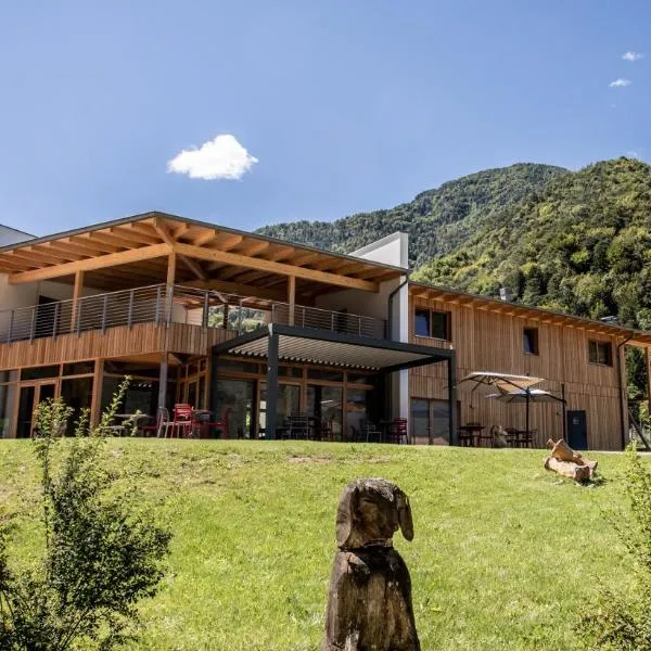 Bosc del Meneghì, hotel v destinaci Ledro