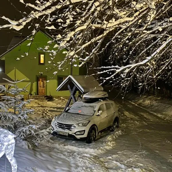 Goryanka family home, hotel in Mykulychyn