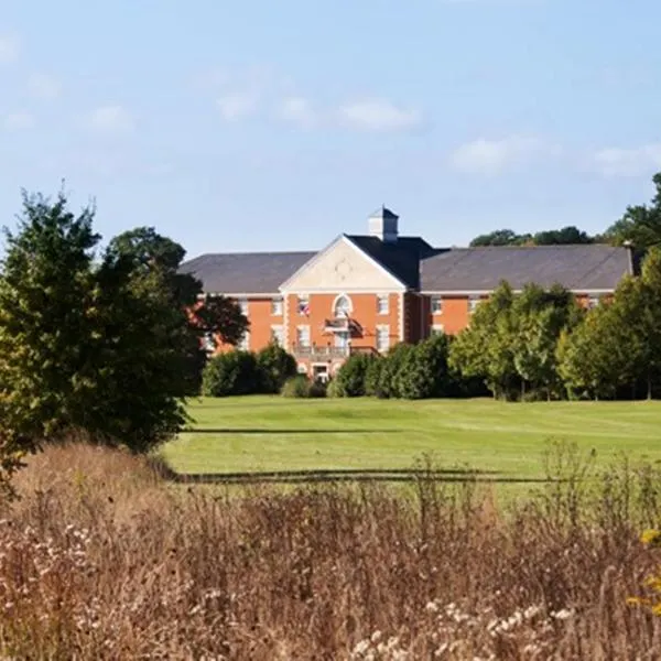 Whittlebury Hall and Spa, hotel in Gawcott