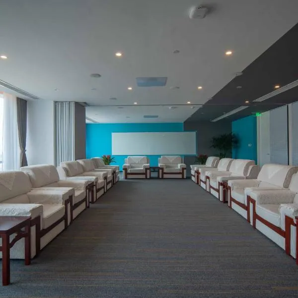 Holiday Inn Express Qingdao Innovation Park, an IHG Hotel, hotel in Zhangcun