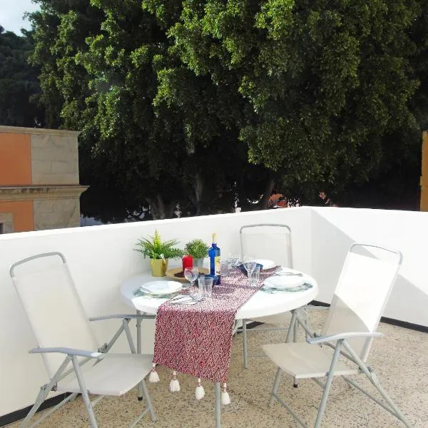 Fleitas Penthouse with terrace, hotel a Taganana