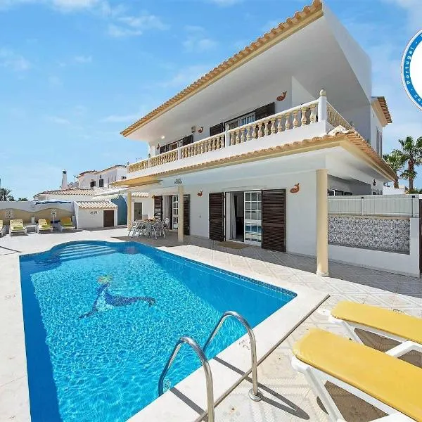 Villa Vista Mar - Galé - Albufeira, hotel in Guia