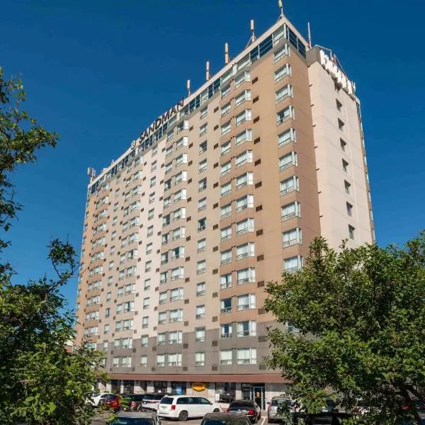 サンドマン シグネチャー ミシサガ ホテル（Sandman Signature Mississauga Hotel）、ミシサガのホテル
