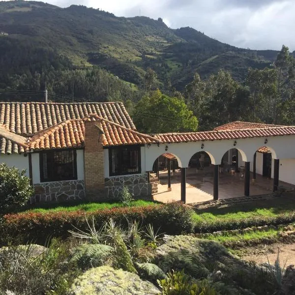 La Casona Cucaita. Sede Campestre, hotel em El Barrial