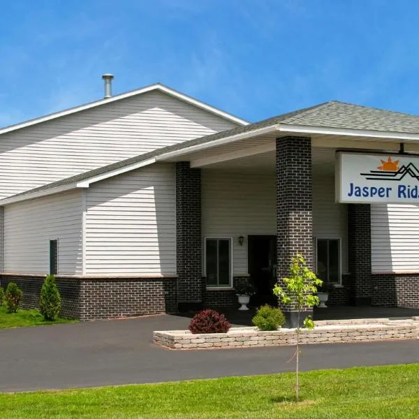 Jasper Ridge Inn Ishpeming, hotel v destinaci Ishpeming