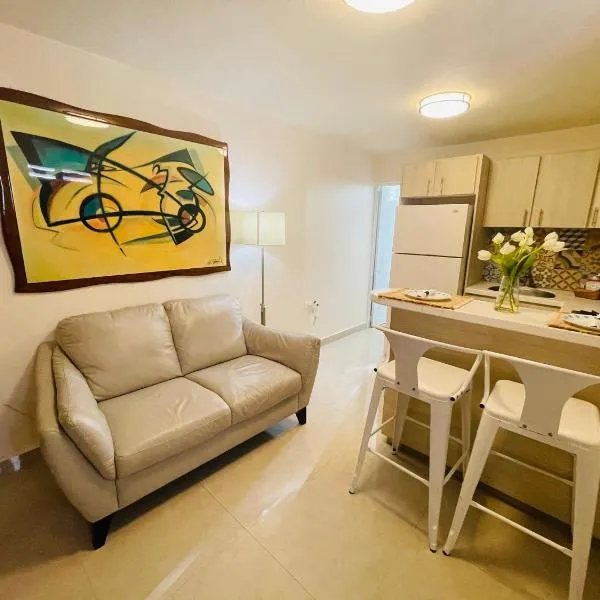 Lovely apartment with laundry & Parking, hotel sa Guayanilla