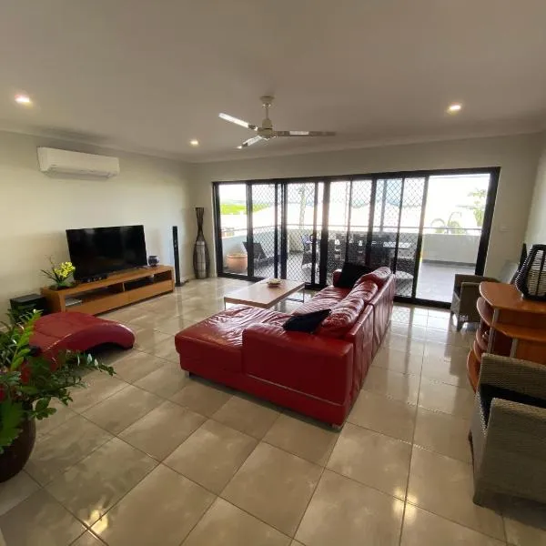 Cooktown Harbour View Luxury Apartments, готель у місті Куктаун