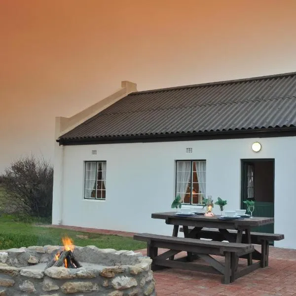 De Hoop Collection - Village Cottages, hotel in De Hoop Nature Reserve