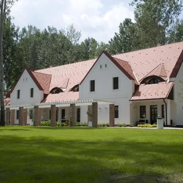 Varga Tanya Hotel, hotel in Ágasegyháza