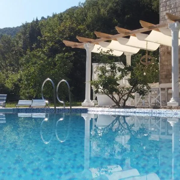Villa D'amore Montenegro, hotel in Donji Morinj