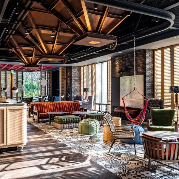 Just Sleep Tainan Hushan, hotel in Tainan