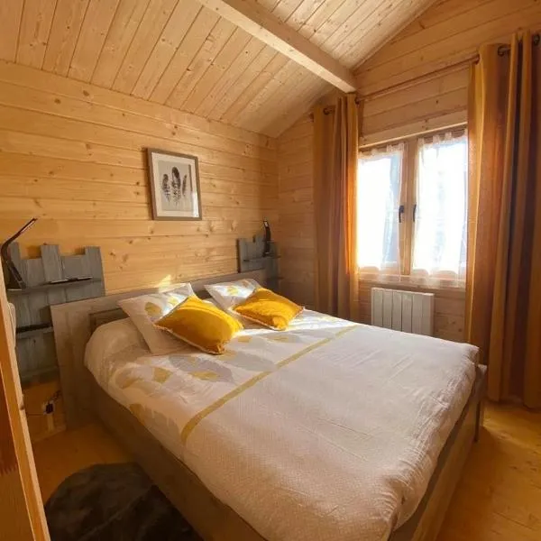 Les Chalets Du Marais, hotell i Fleury