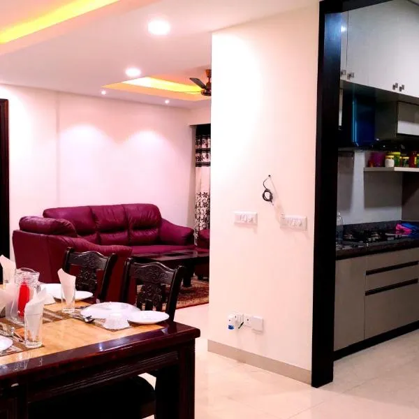 A Superior King Room Manyata Tech Park IT Corporate Service Apartment, hotel in Bengaluru