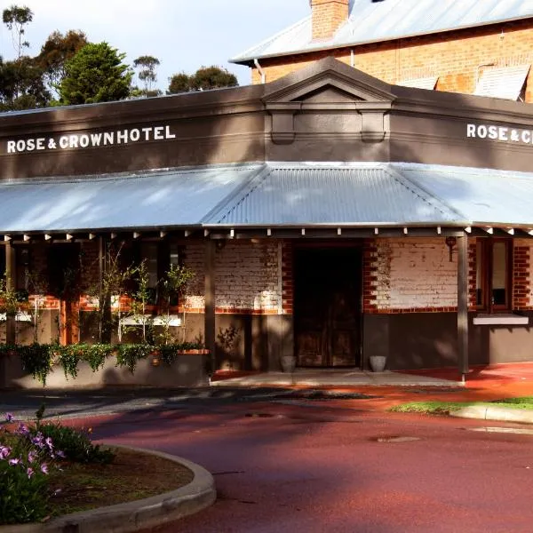 Rose & Crown Hotel, hotel v destinaci Perth